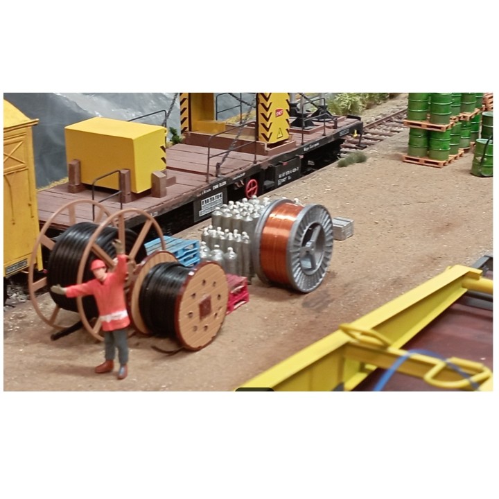 Touret Sncf de câble, en bois., petit modèle, diamètre 32,9 mm. Echelle zéro 1/43,5