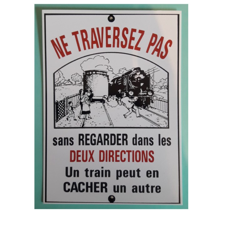 Carte postale Ne traversez pas Emaillerie du Dauphiné, noir et blanc